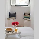 Inloveapartments - Window To Heaven Апартаменти