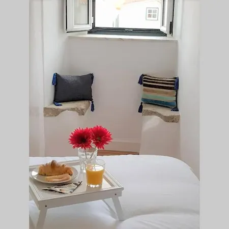 Inloveapartments - Window To Heaven Apartment